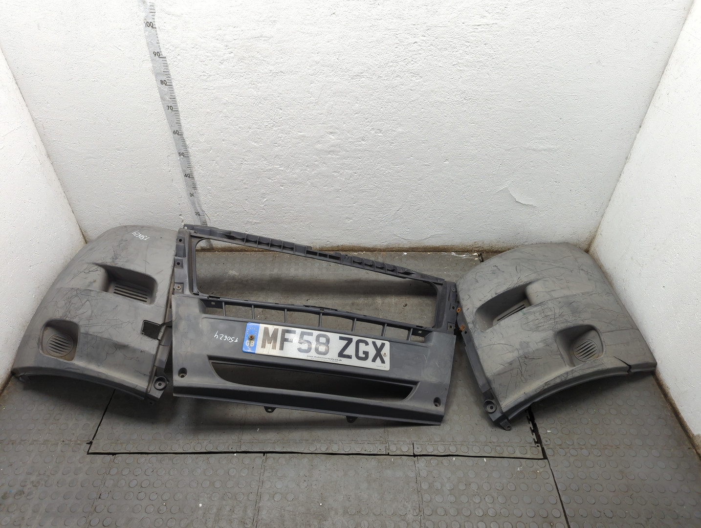 Бампер передний