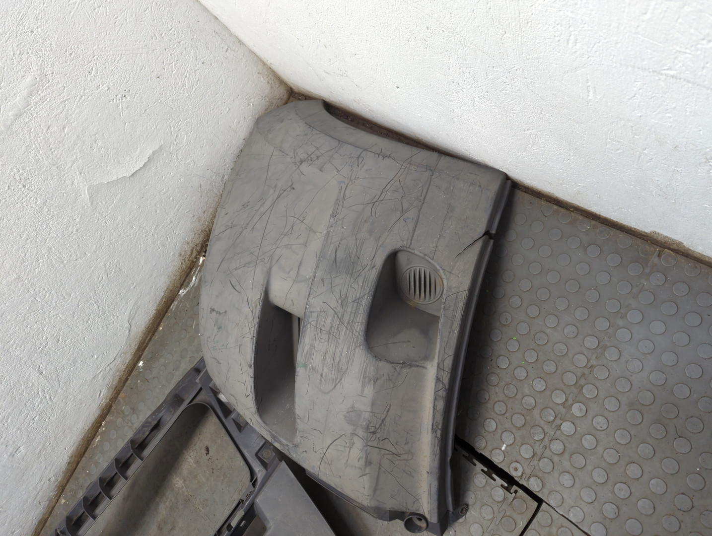 Бампер передний