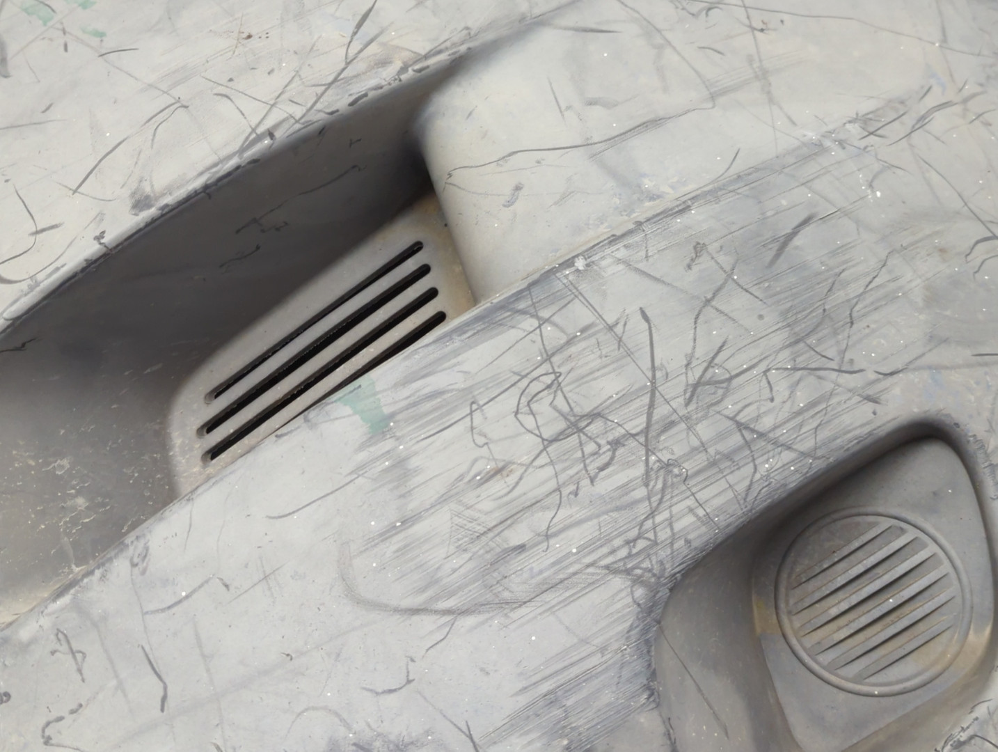 Бампер передний