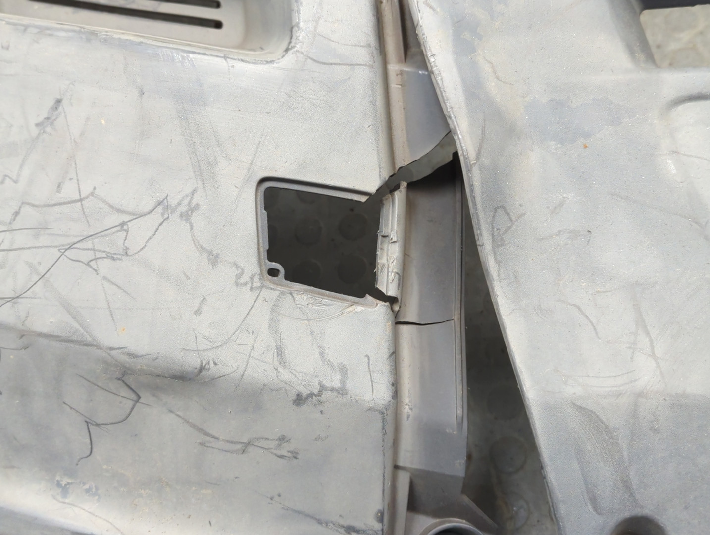 Бампер передний