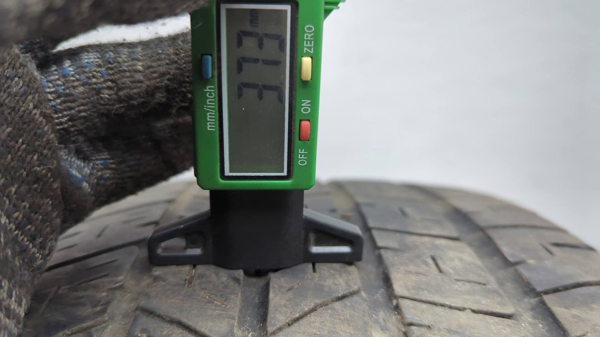 Шины комплект (4 шт.)