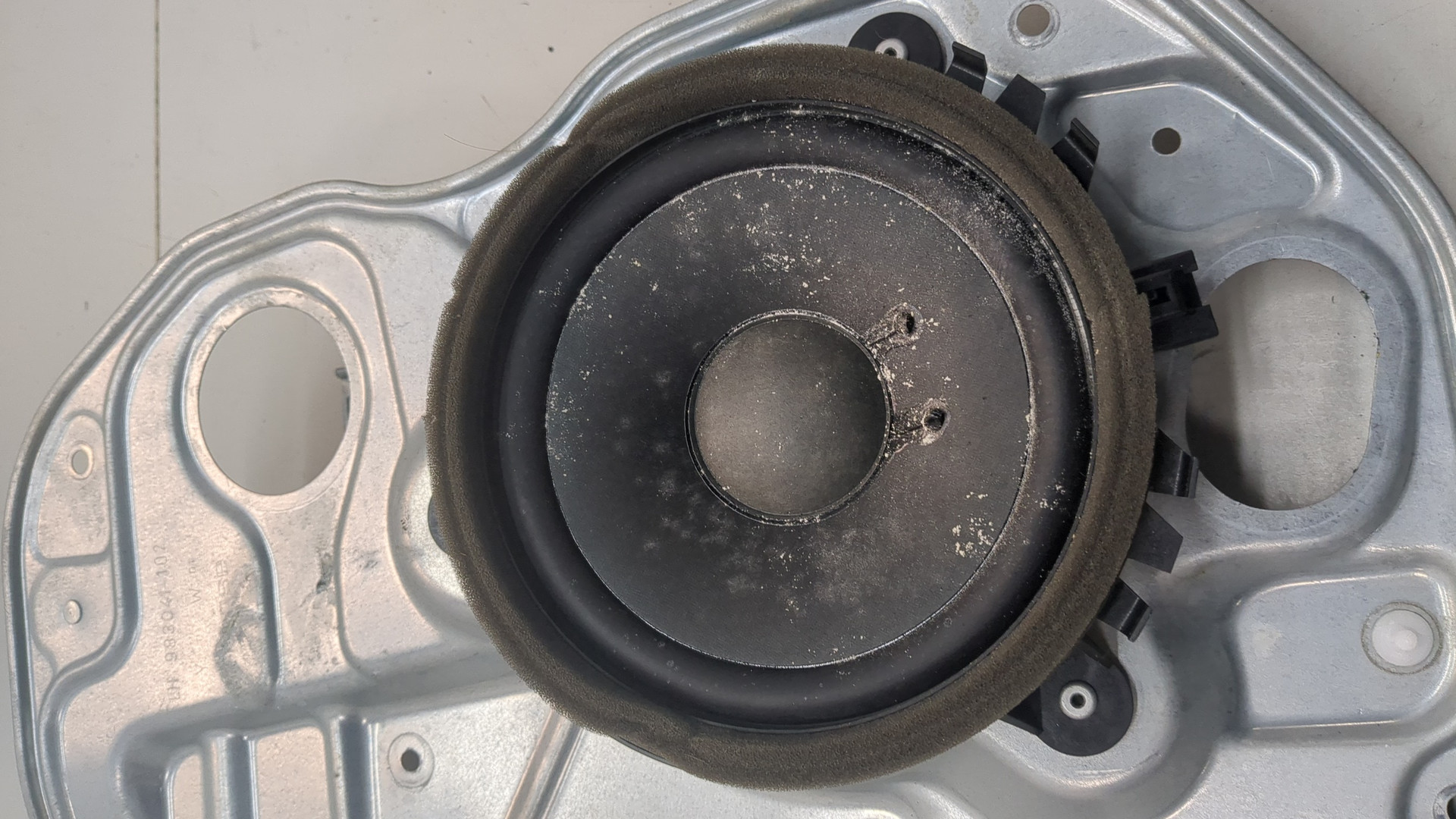 Стеклоподъемник электр. задний левый