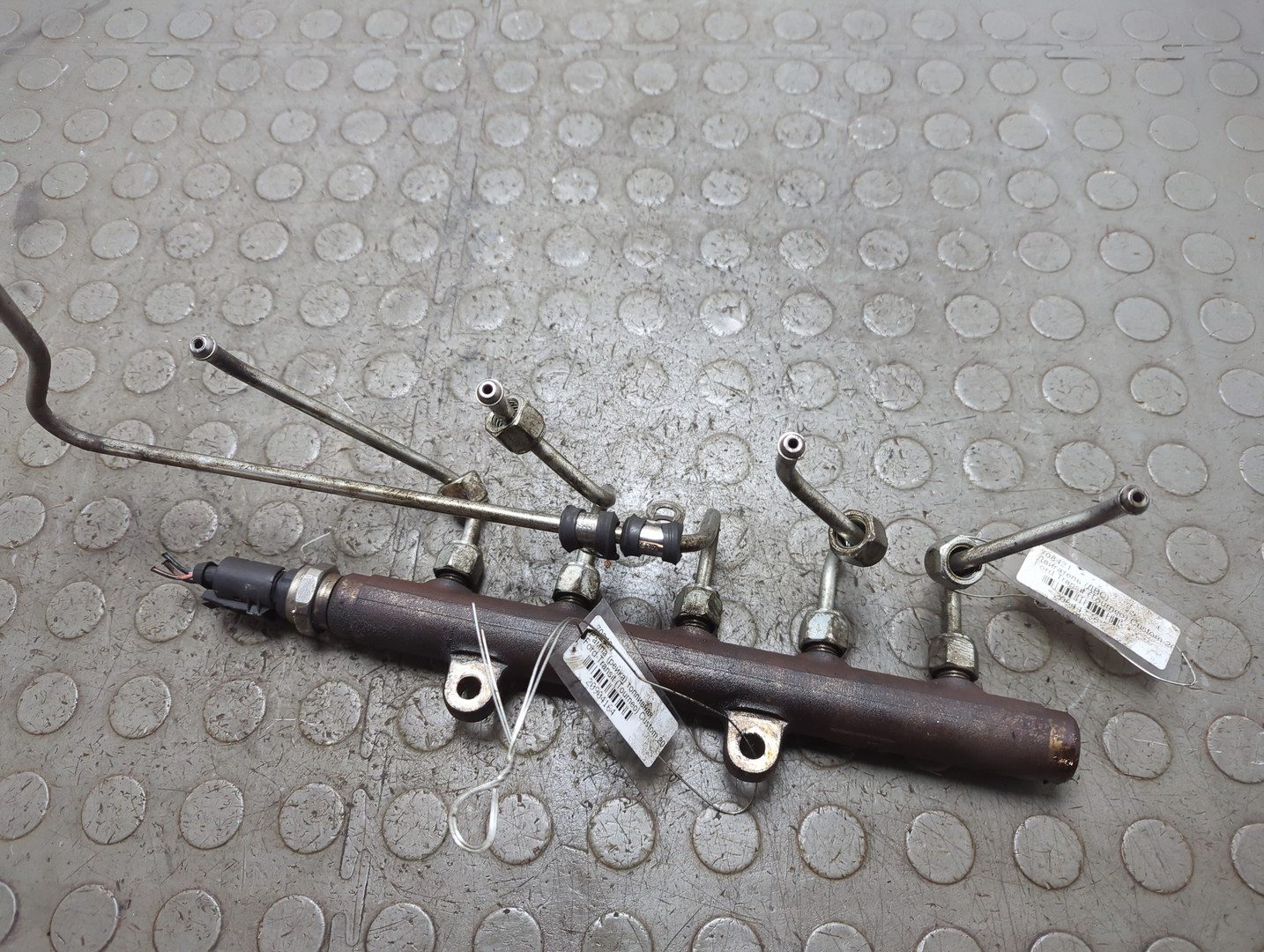 Рейка топливная (рампа)