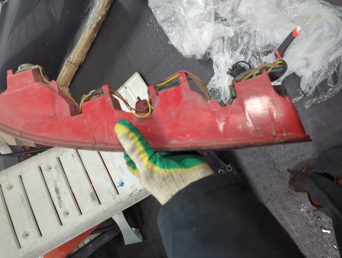 Фара противотуманная левая