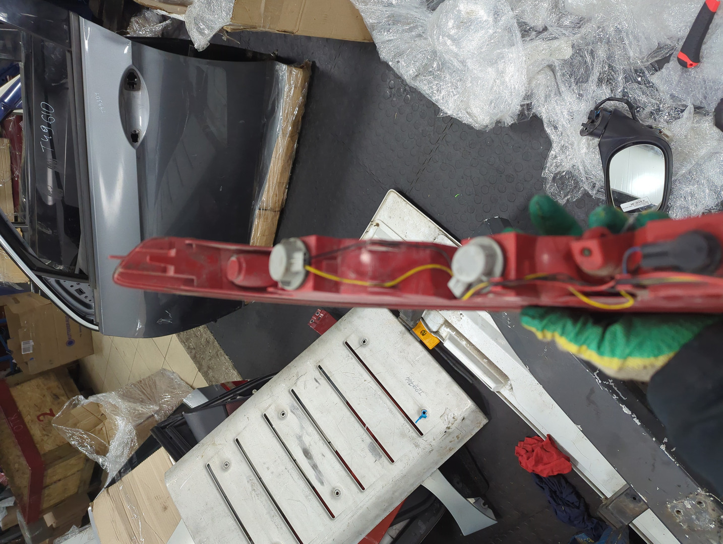 Фара противотуманная левая