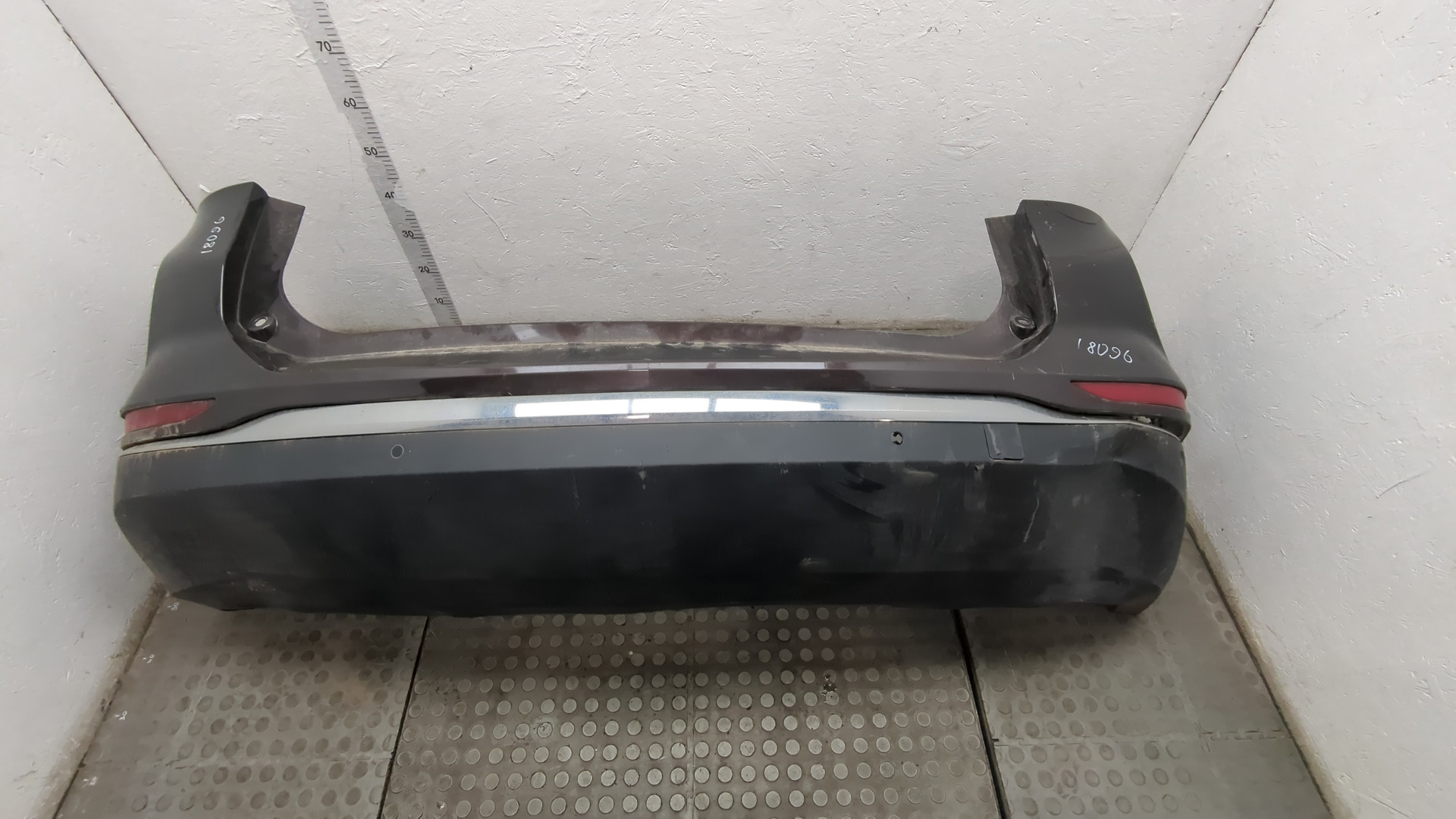 Бампер задний