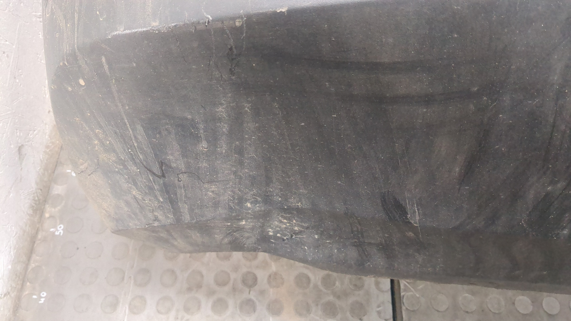 Бампер задний