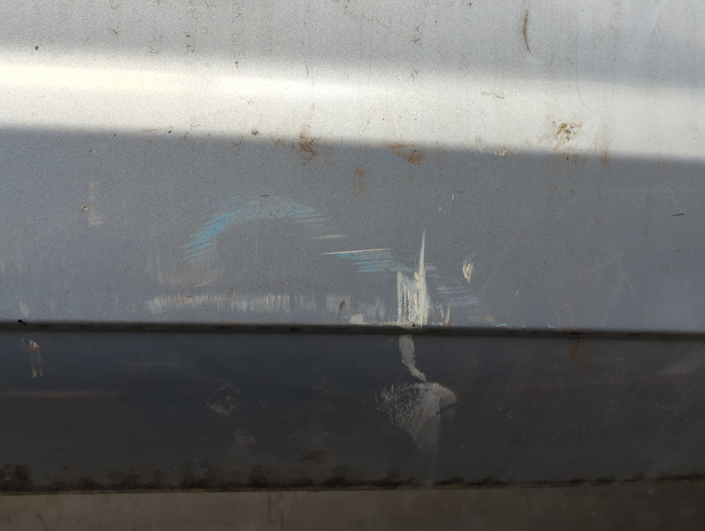 Бампер задний