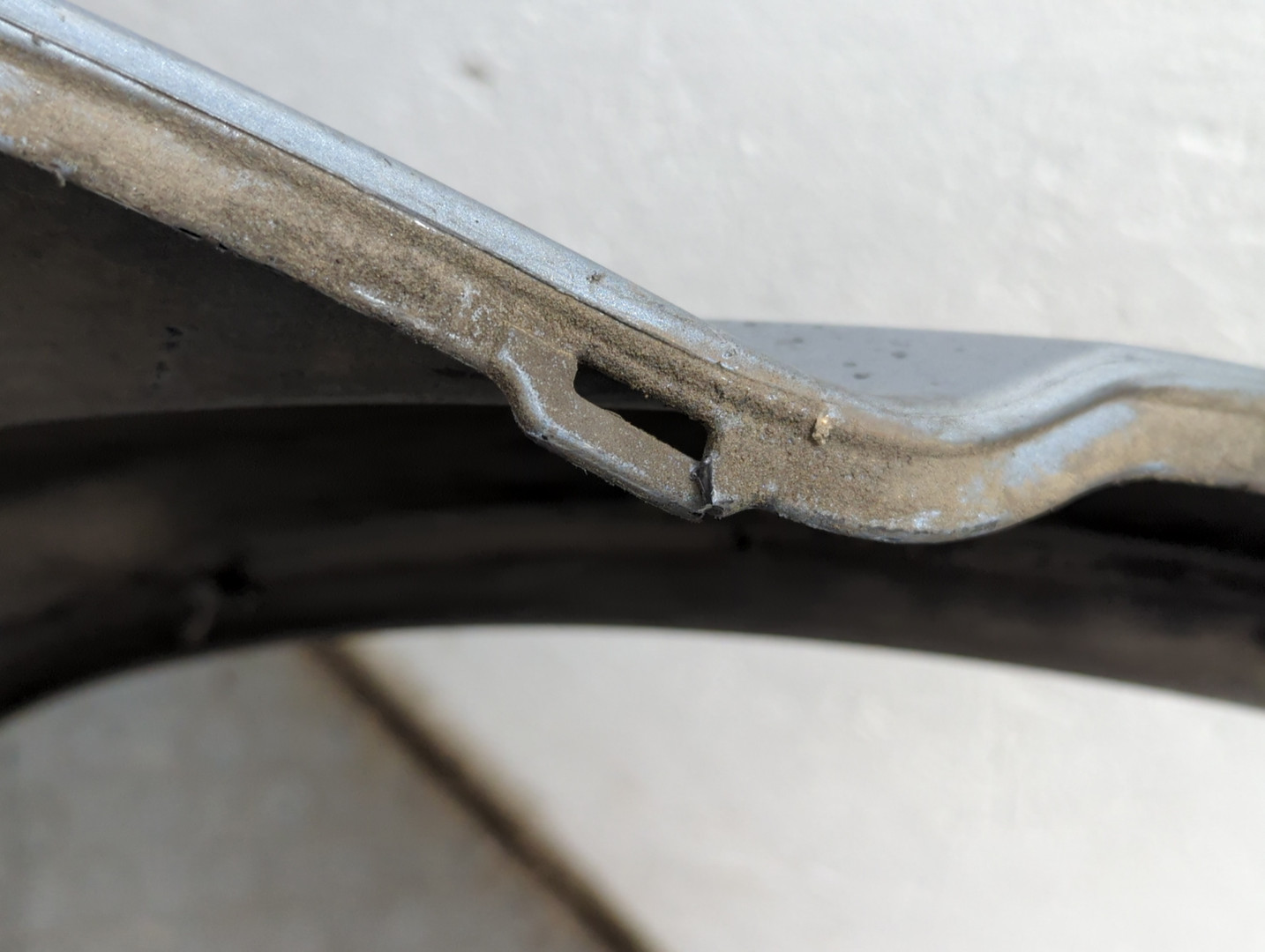 Бампер задний