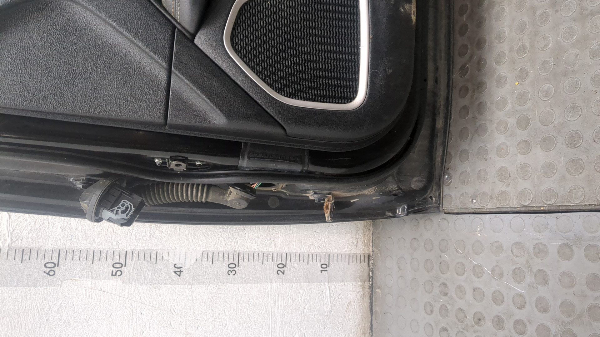 Дверь передняя правая