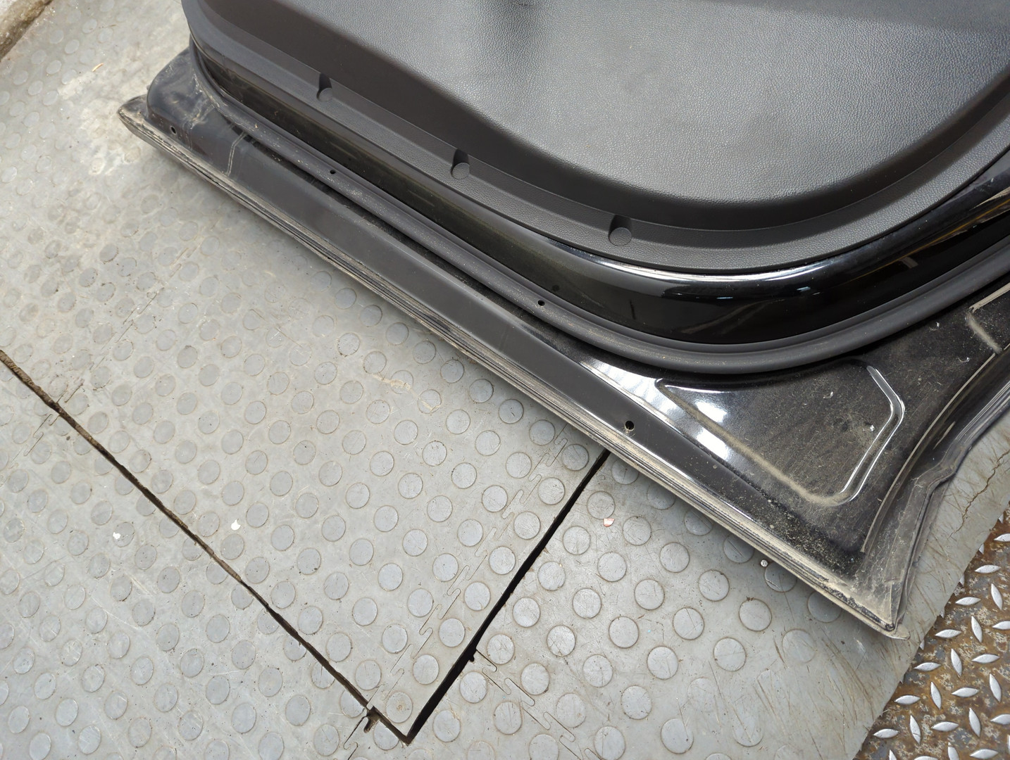 Дверь передняя правая