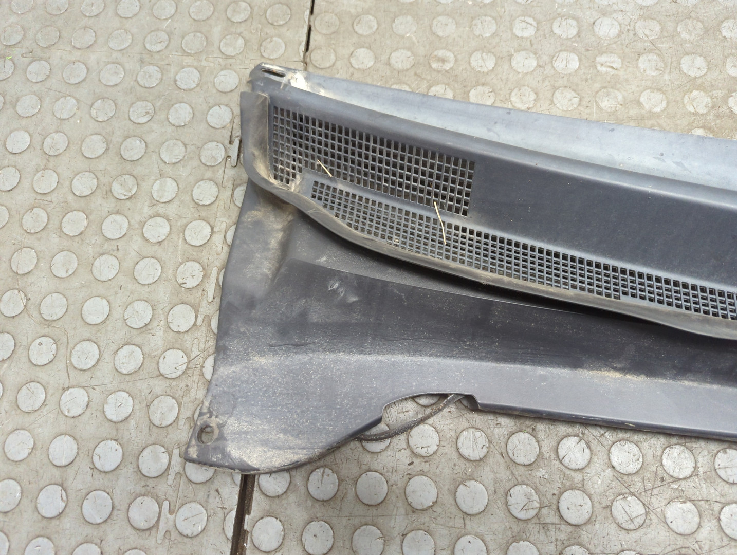 Решетка стеклоочистителей (Жабо)