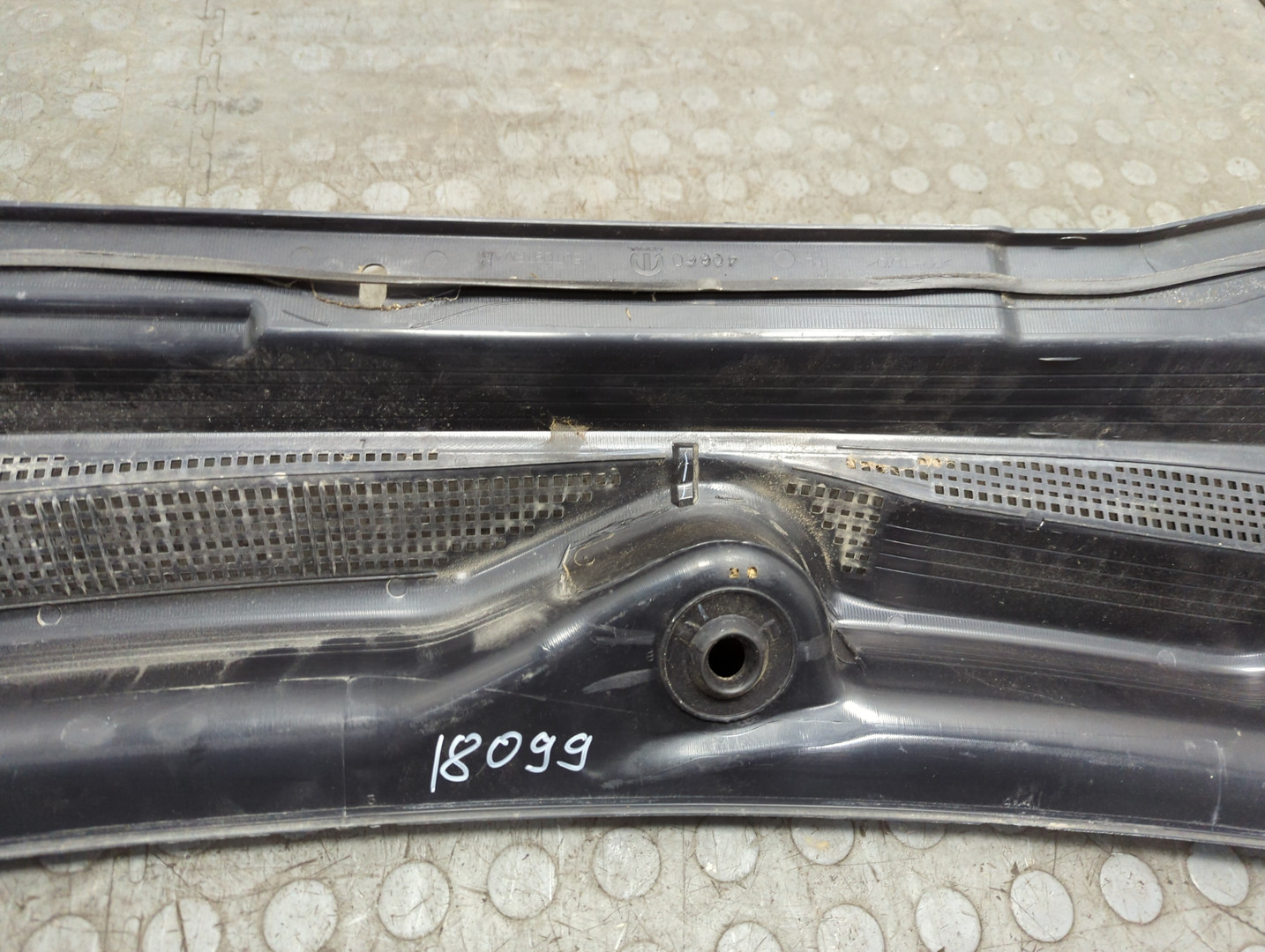 Решетка стеклоочистителей (Жабо)