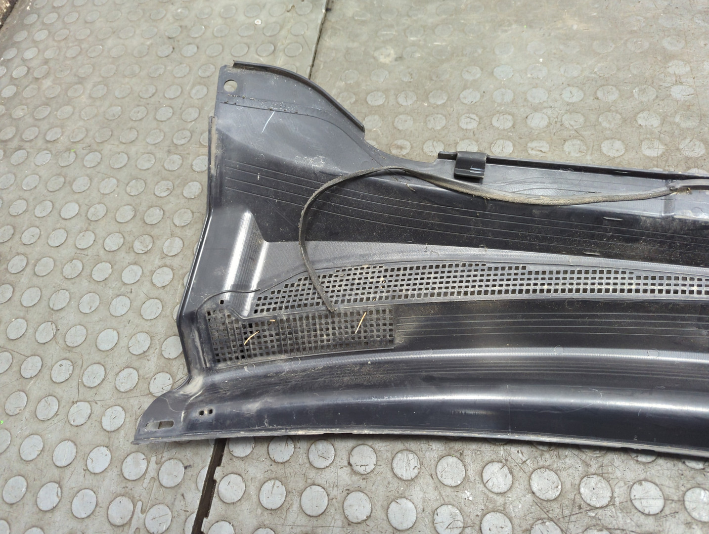 Решетка стеклоочистителей (Жабо)