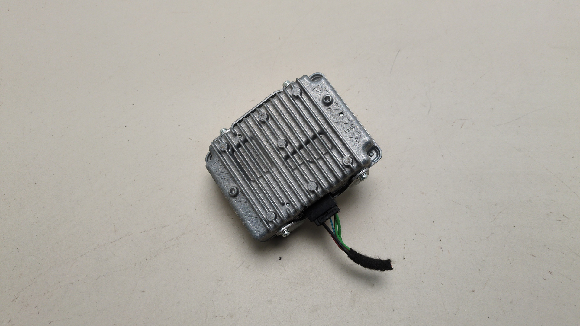 Преобразователь напряжения (адаптер)