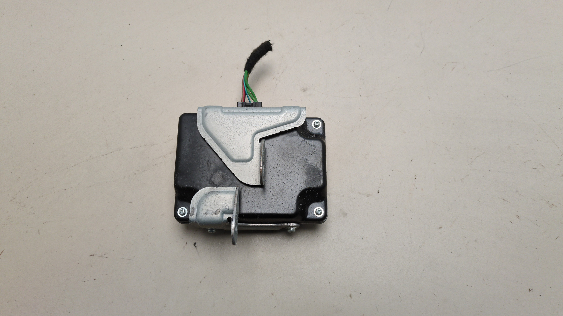 Преобразователь напряжения (адаптер)