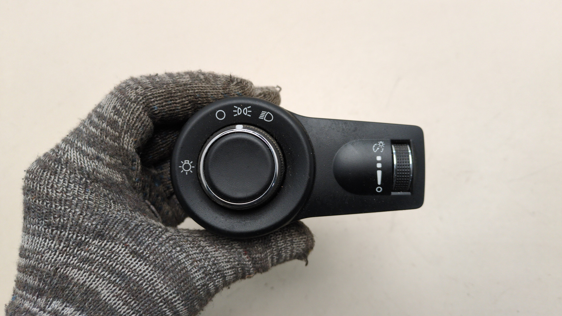 Переключатель света фар