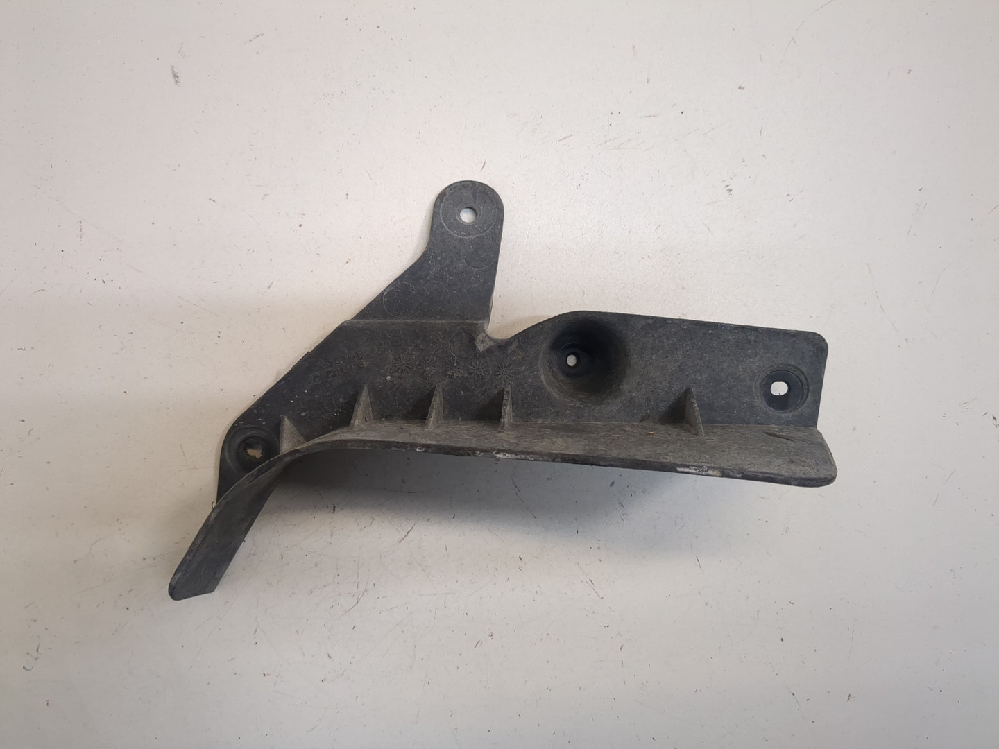 Брызговик задний левый