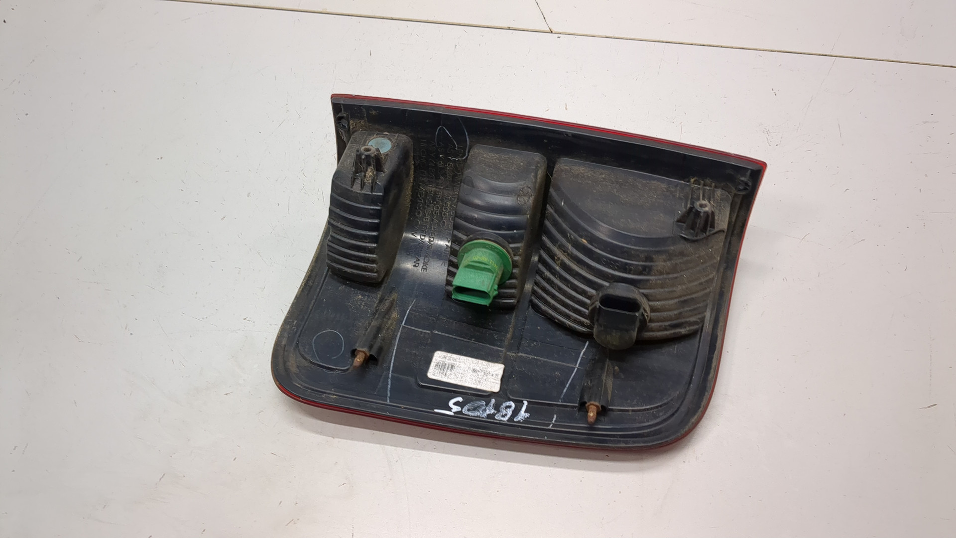 Фонарь задний левый