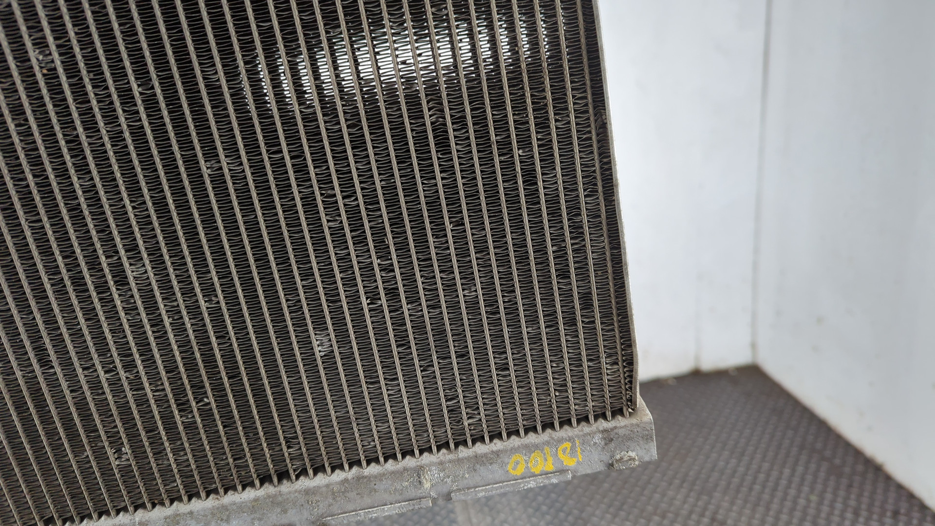 Радиатор охлаждения двигателя основной