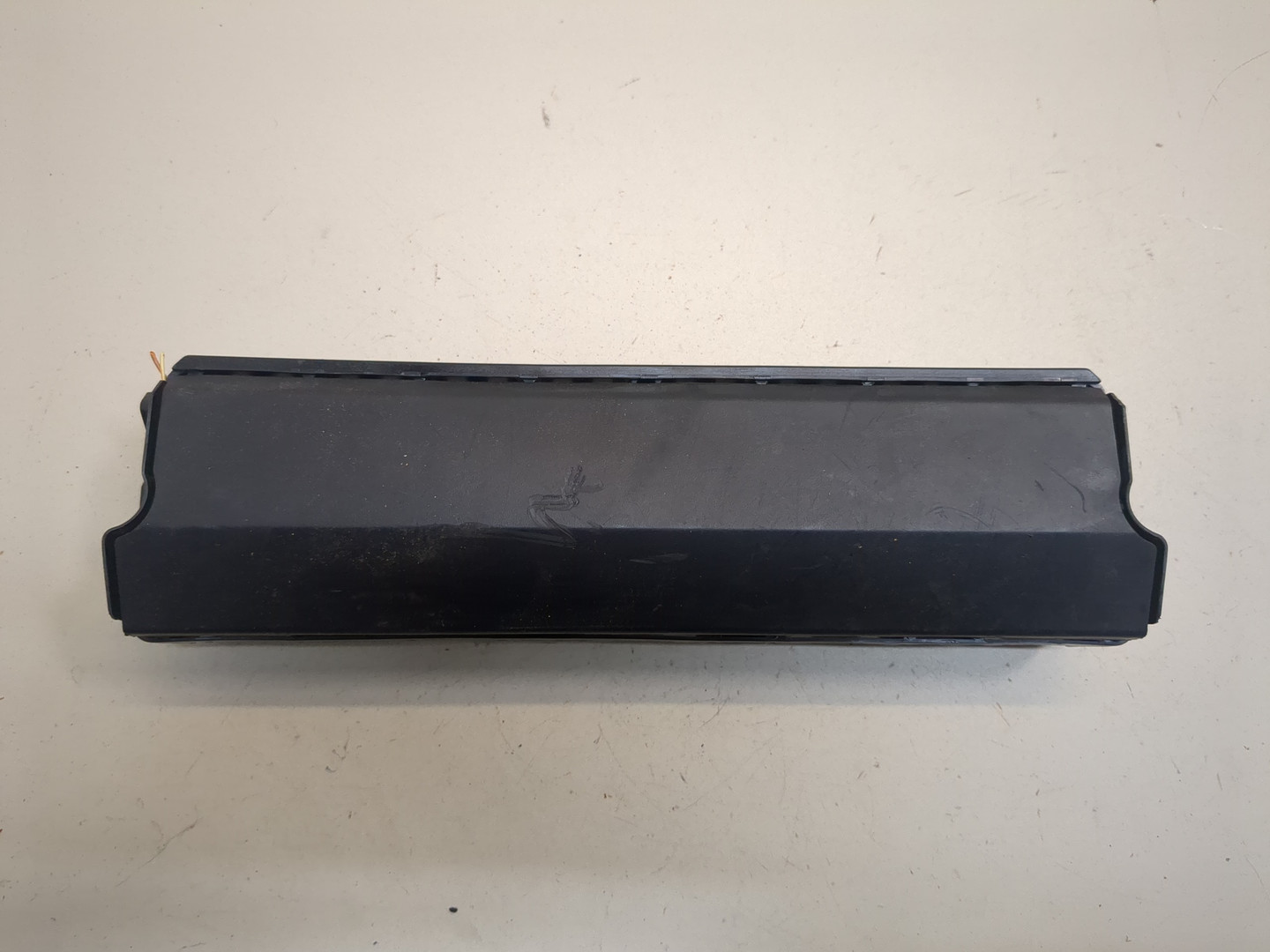 Подушка безопасности нижняя (для колен)