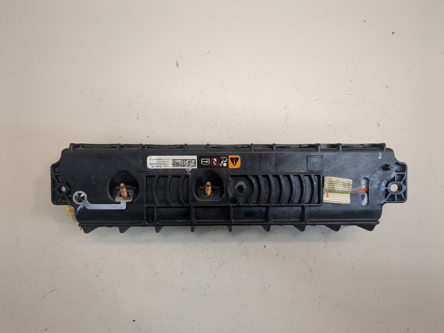 Подушка безопасности нижняя (для колен)