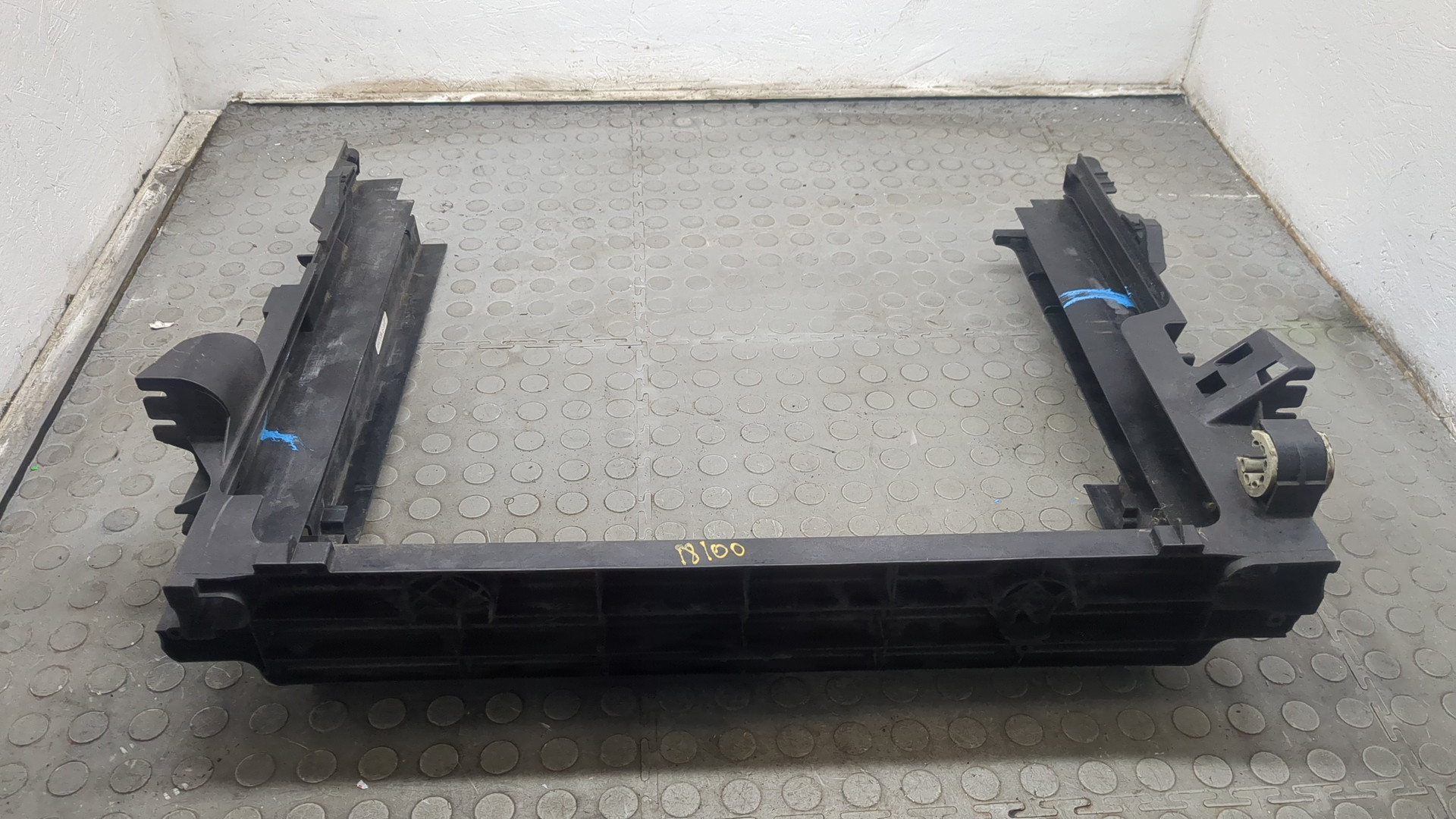 Кронштейн радиатора