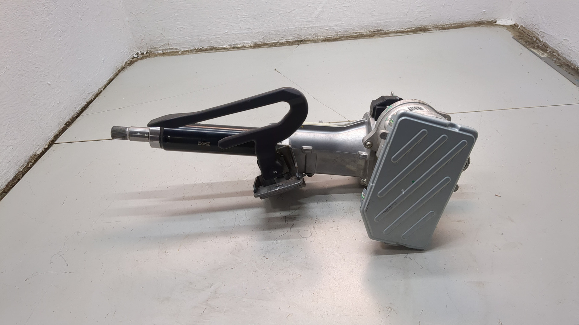 Серводвигатель рулевой рейки