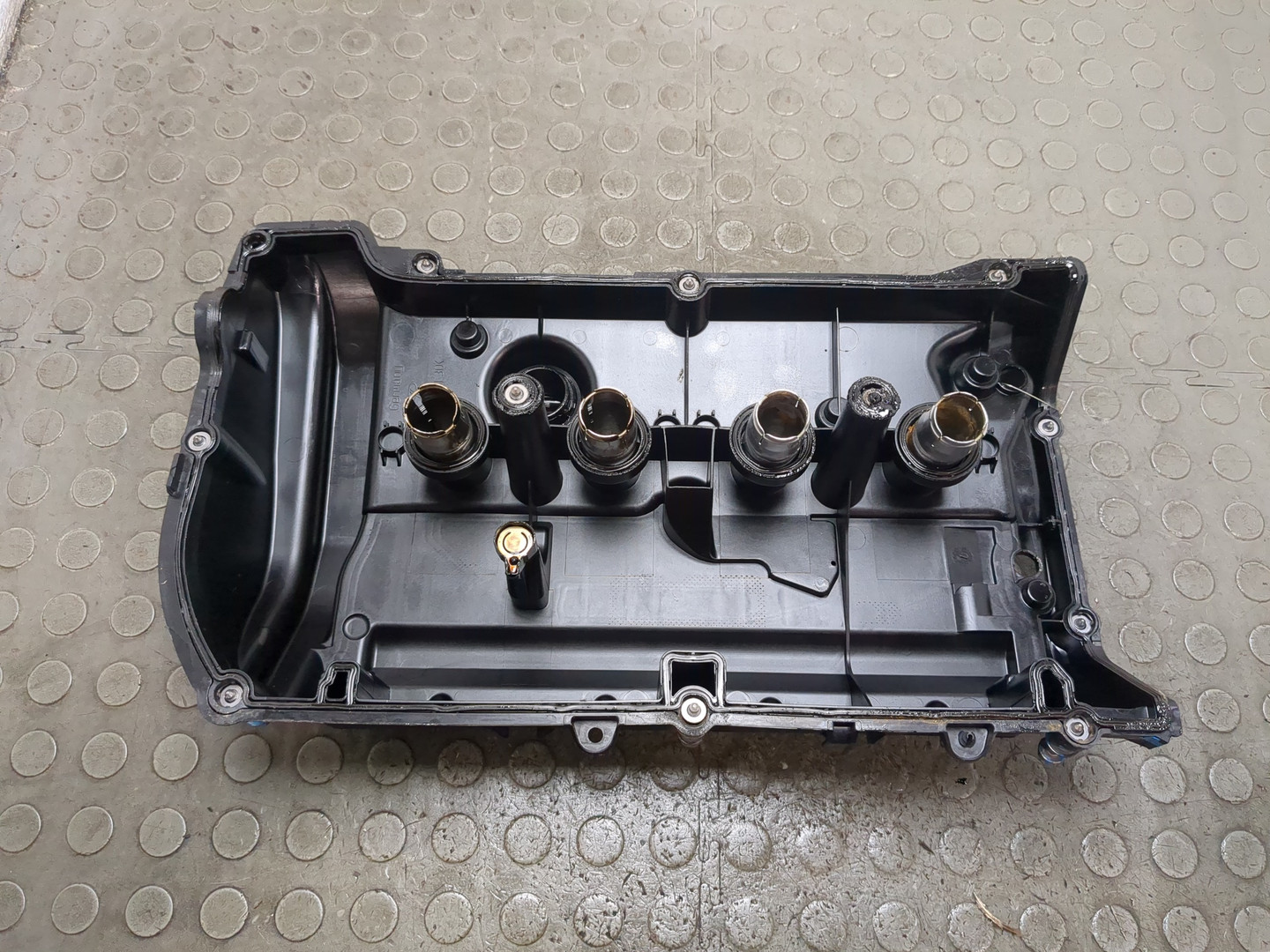 Крышка клапанная ГБЦ