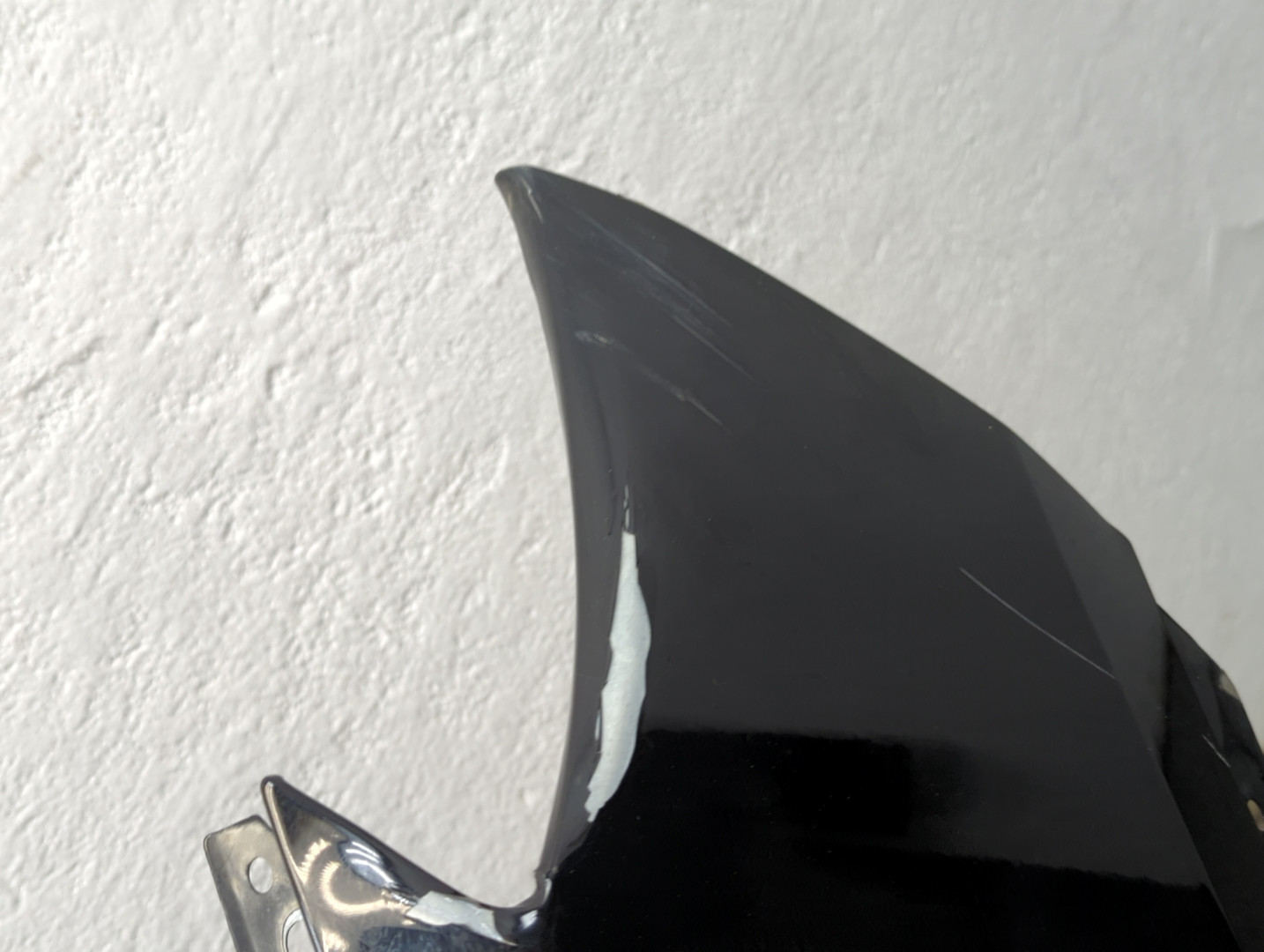 Крыло переднее правое