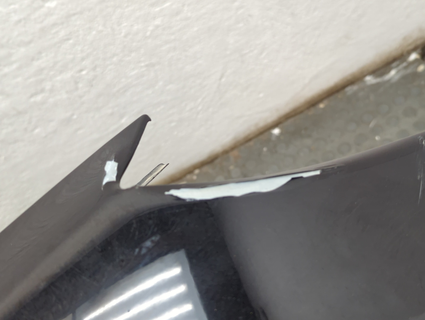 Крыло переднее правое