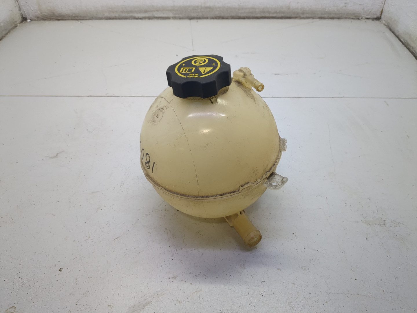 Бачок расширительный