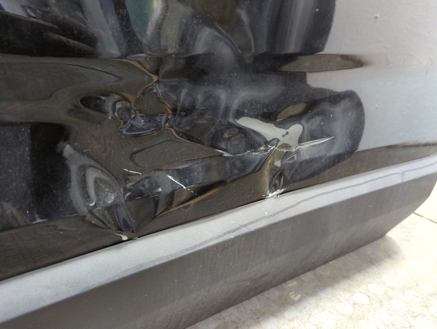 Дверь передняя левая