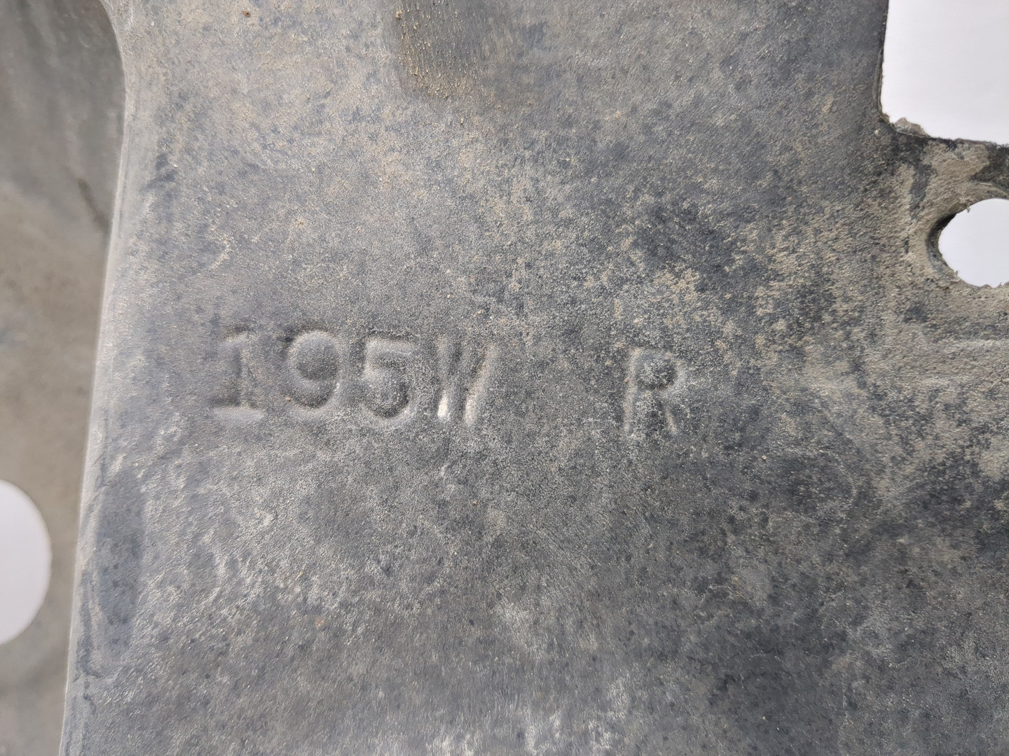 Локер передний правый