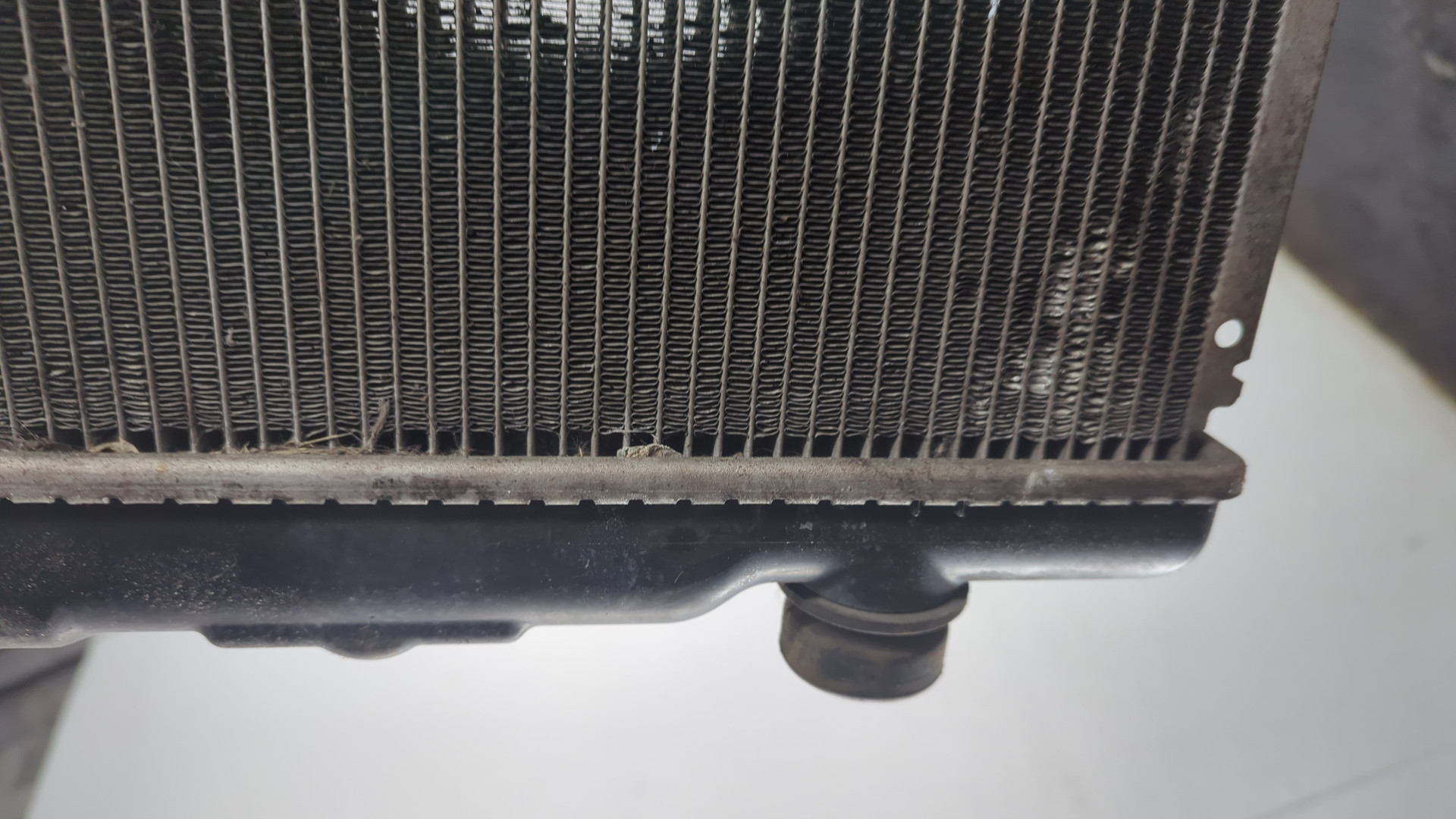 Радиатор охлаждения двигателя основной