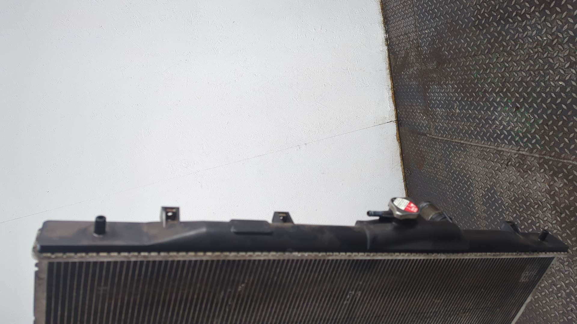 Радиатор охлаждения двигателя основной