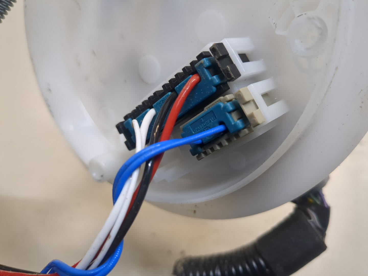 Насос топливный электрический