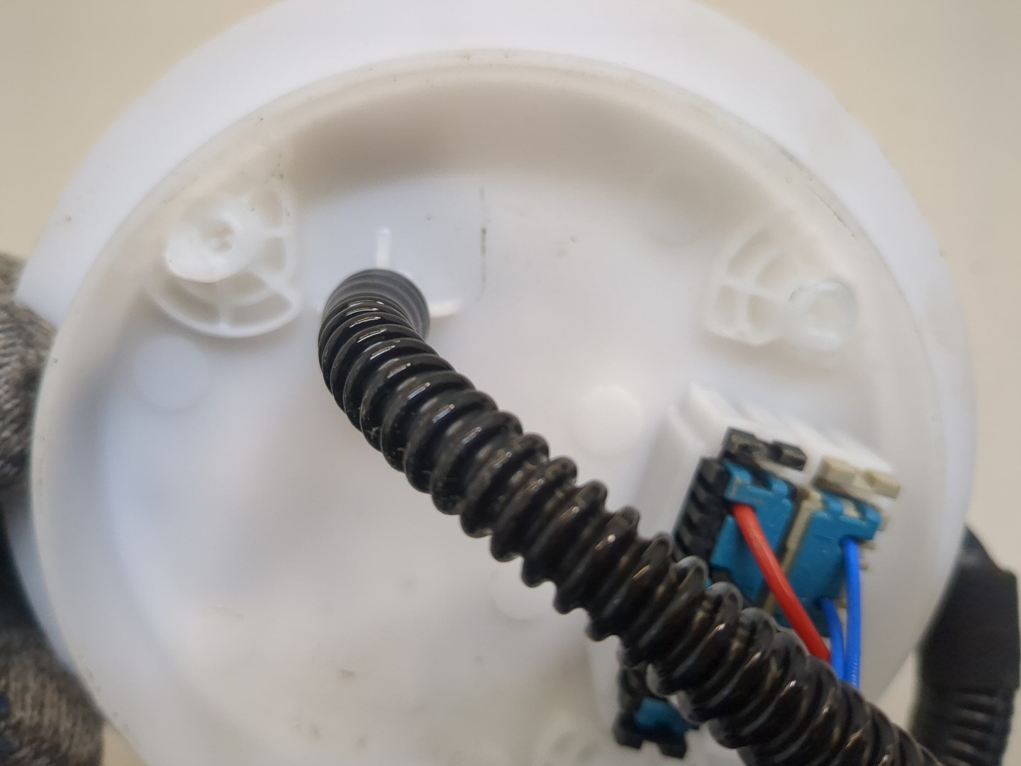 Насос топливный электрический