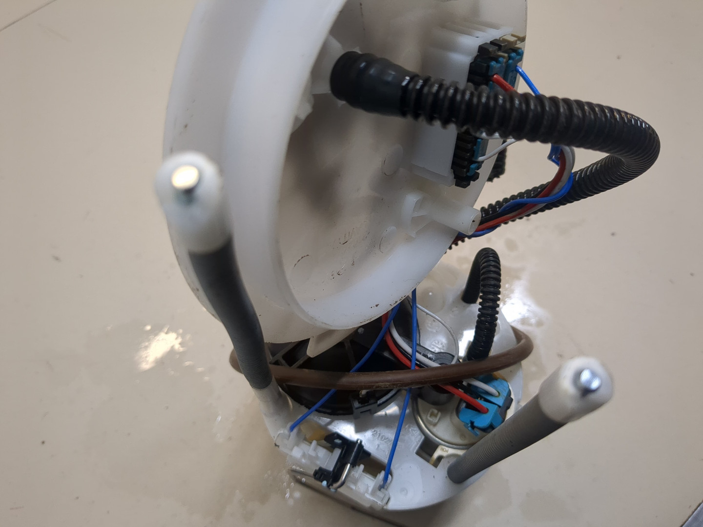 Насос топливный электрический