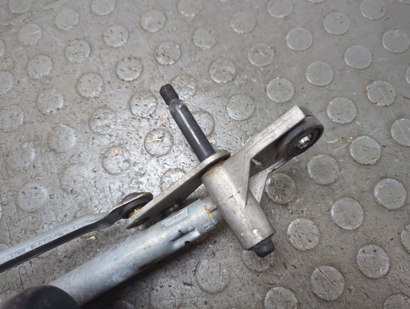 Трапеция стеклоочистителей