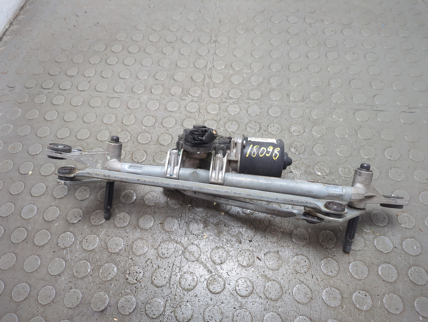 Трапеция стеклоочистителей