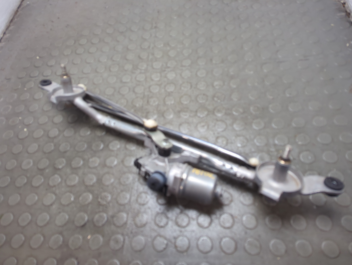 Трапеция стеклоочистителей