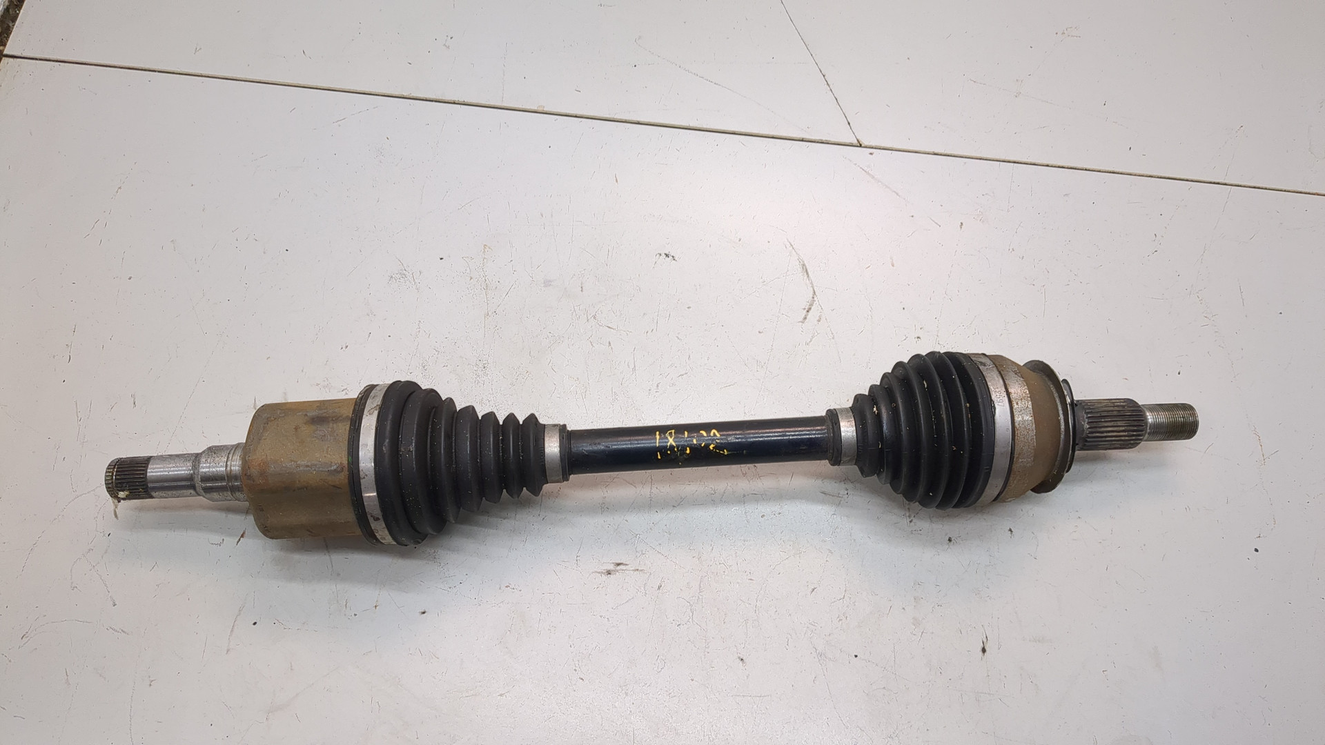 Полуось передняя левая