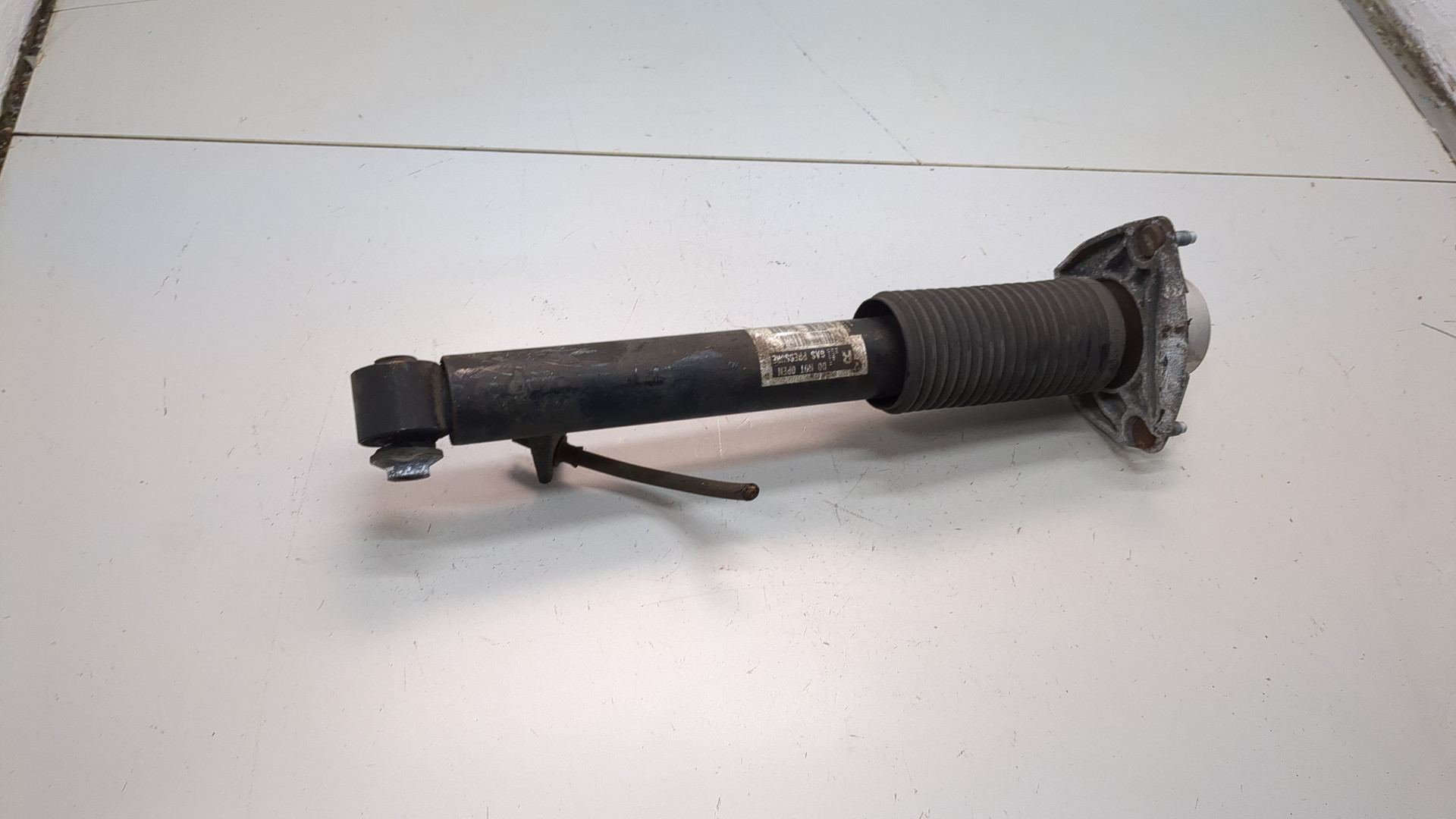 Амортизатор задний (стойка)