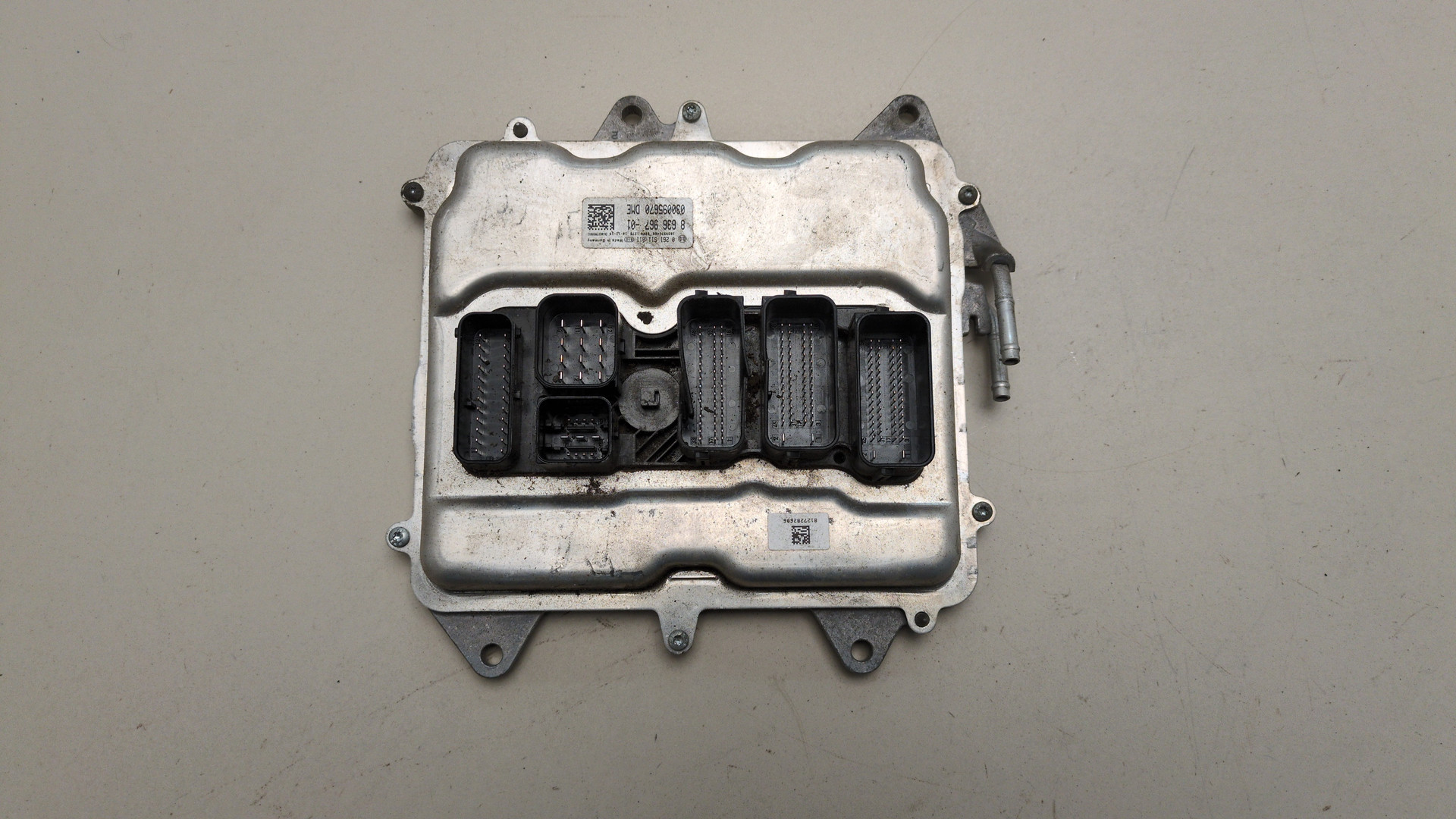 Блок управления двигателем