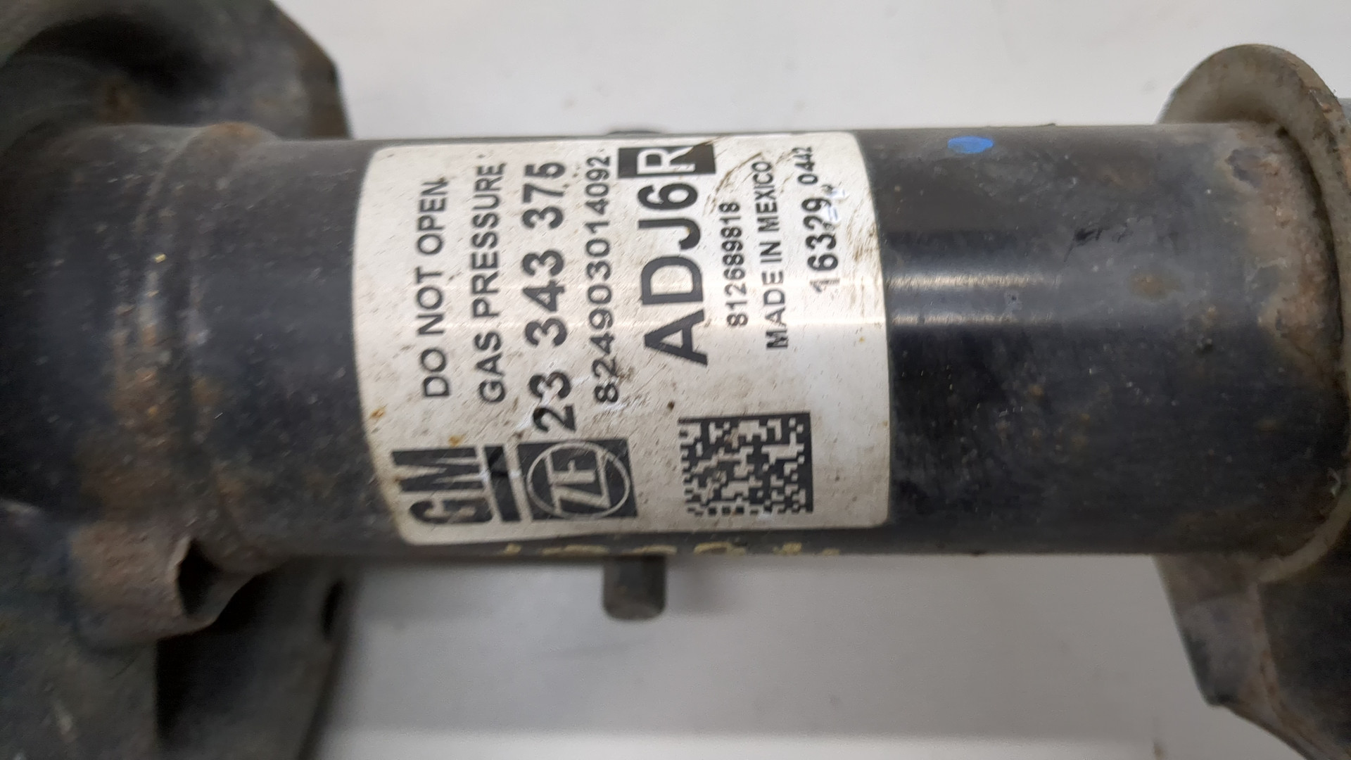 Амортизатор передний правый