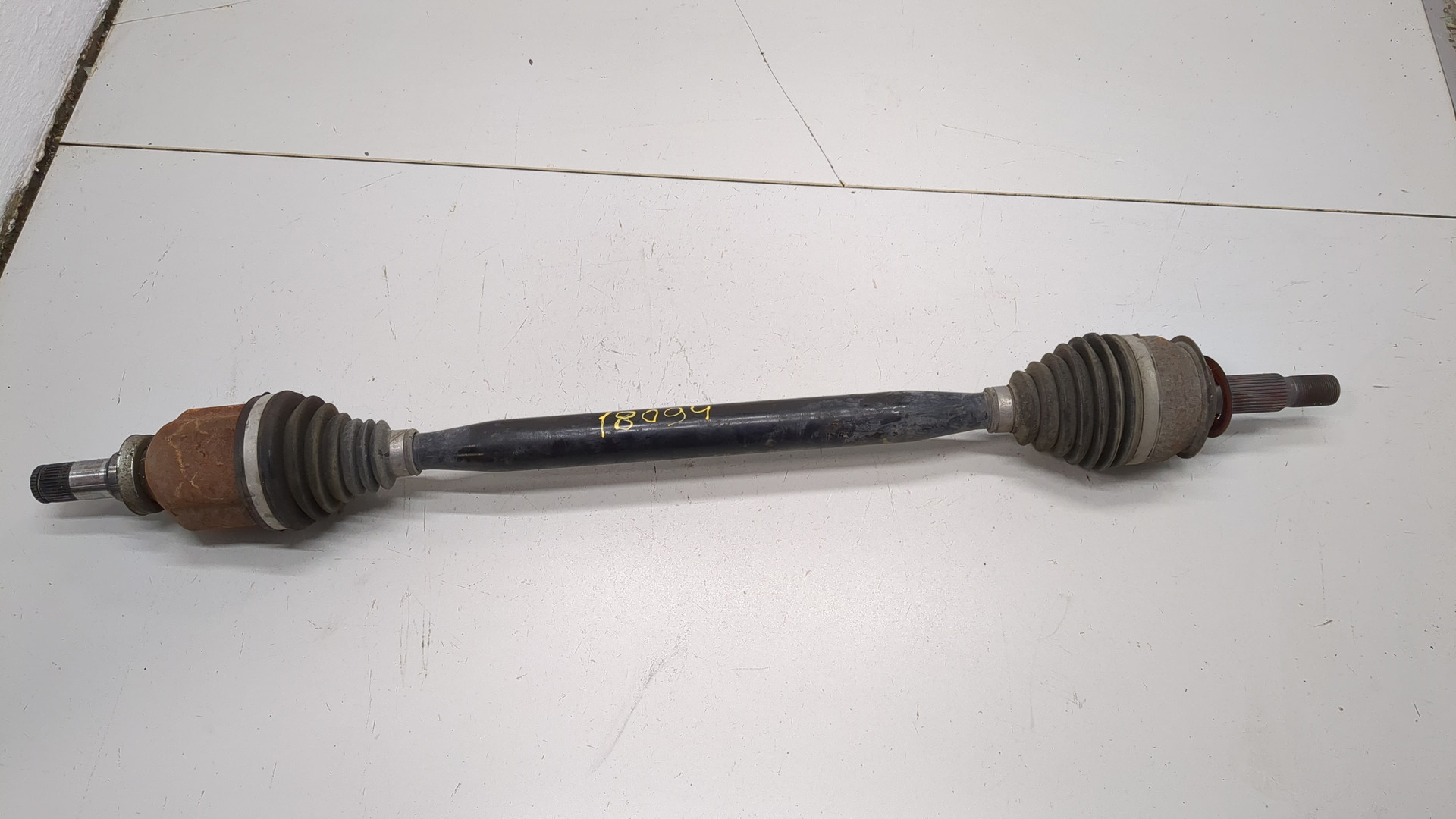 Полуось передняя правая