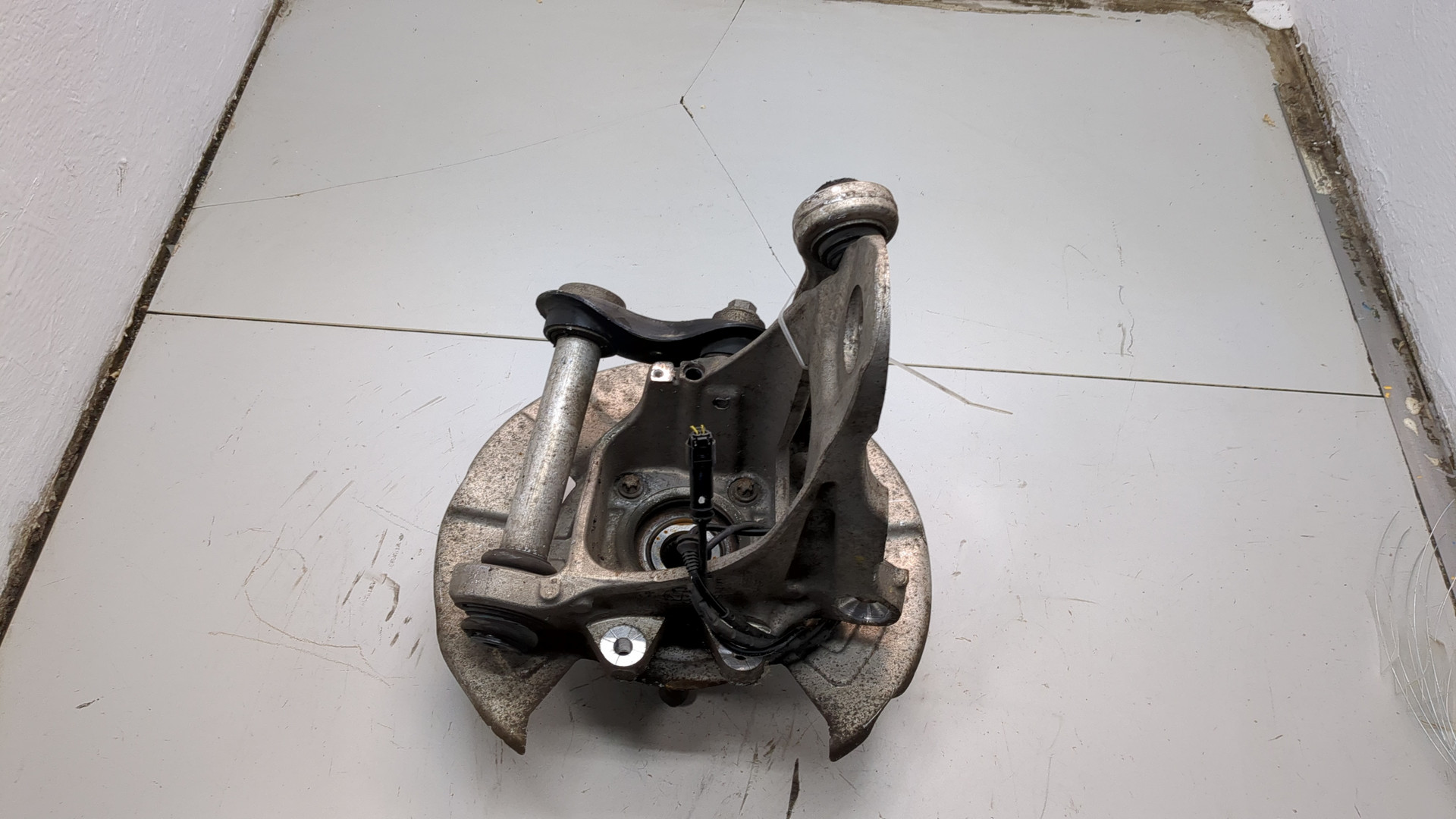 Кулак поворотный задний правый