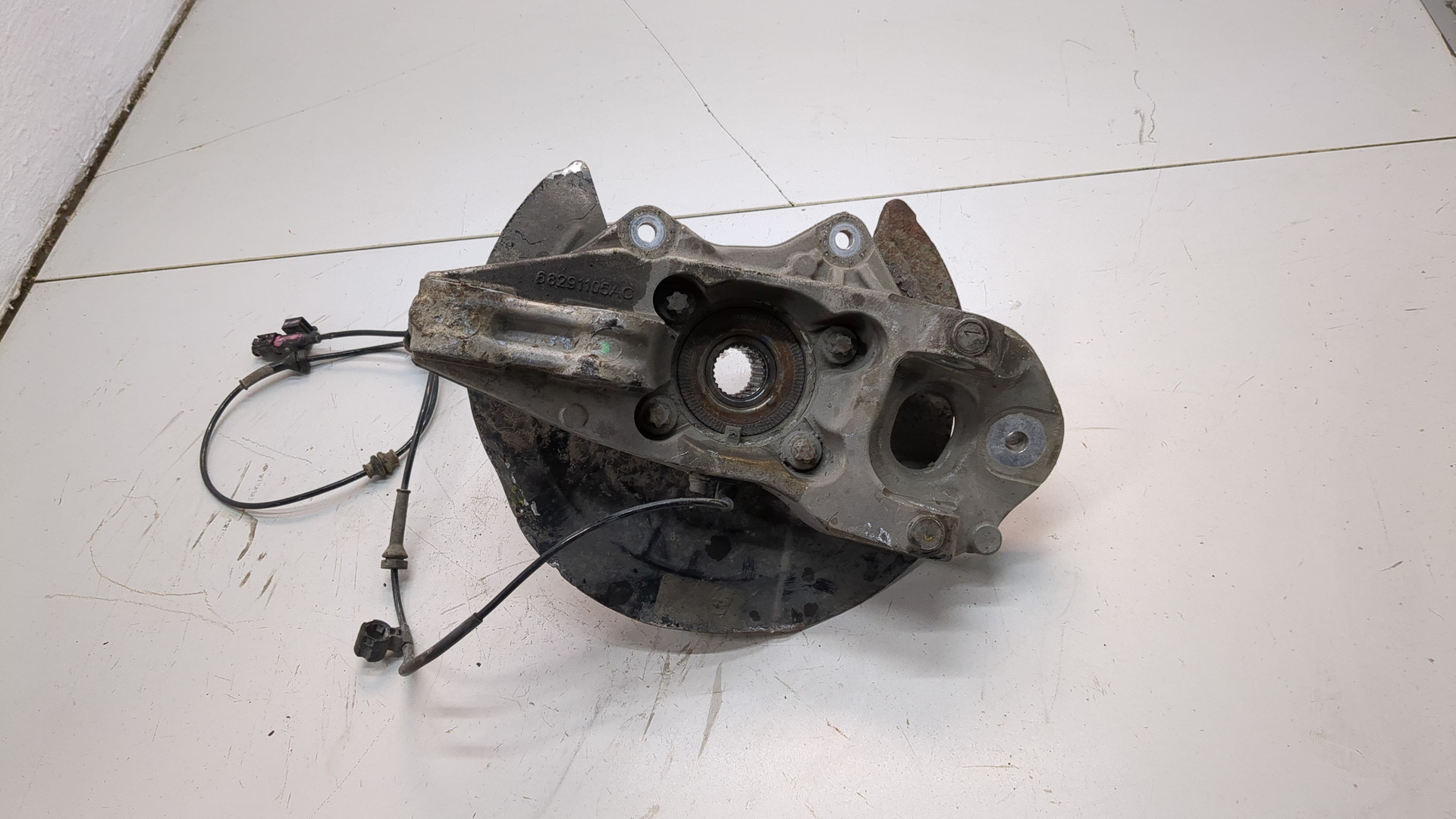 Кулак поворотный задний правый