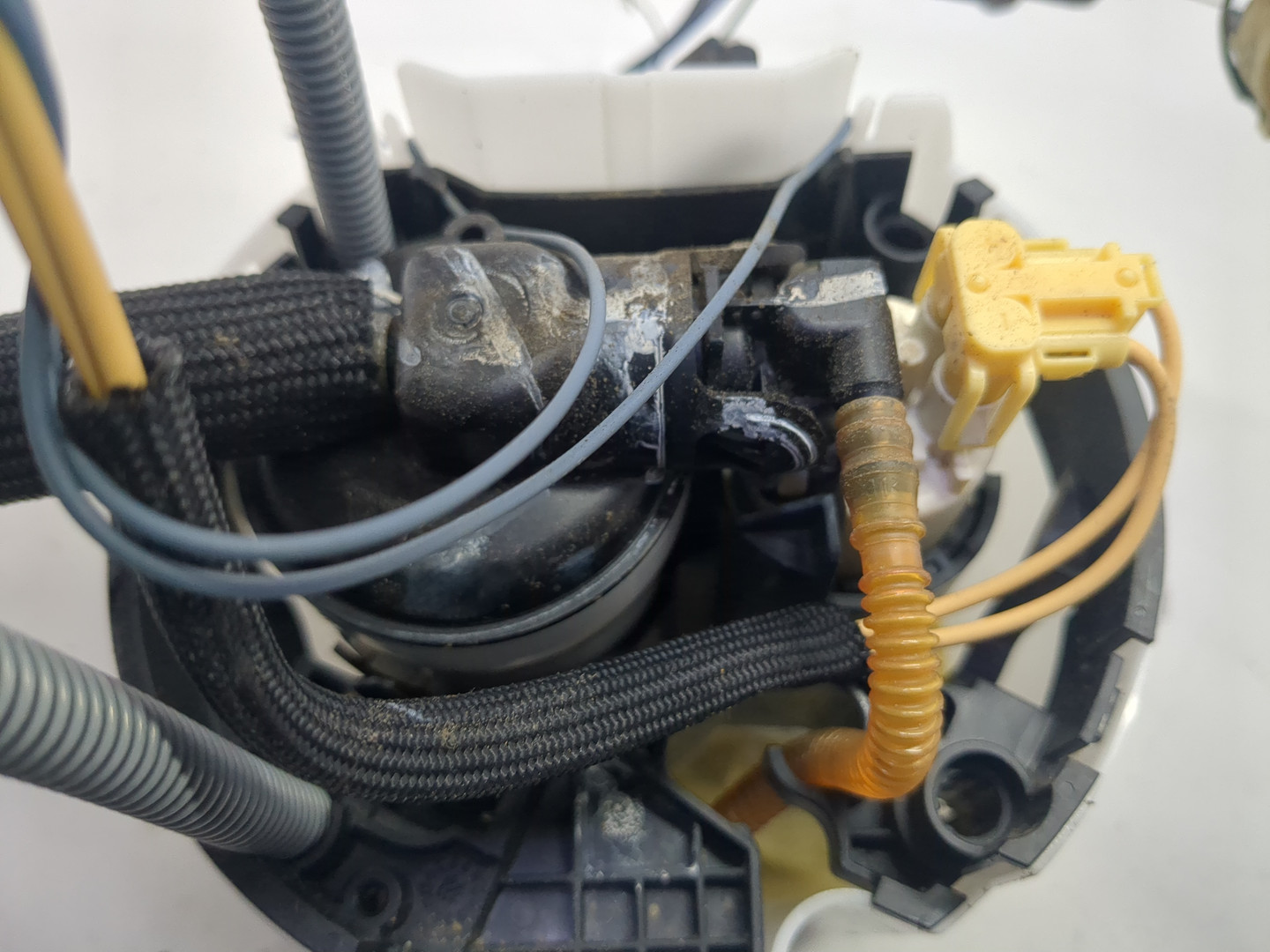 Насос топливный электрический